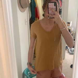 mustard tee